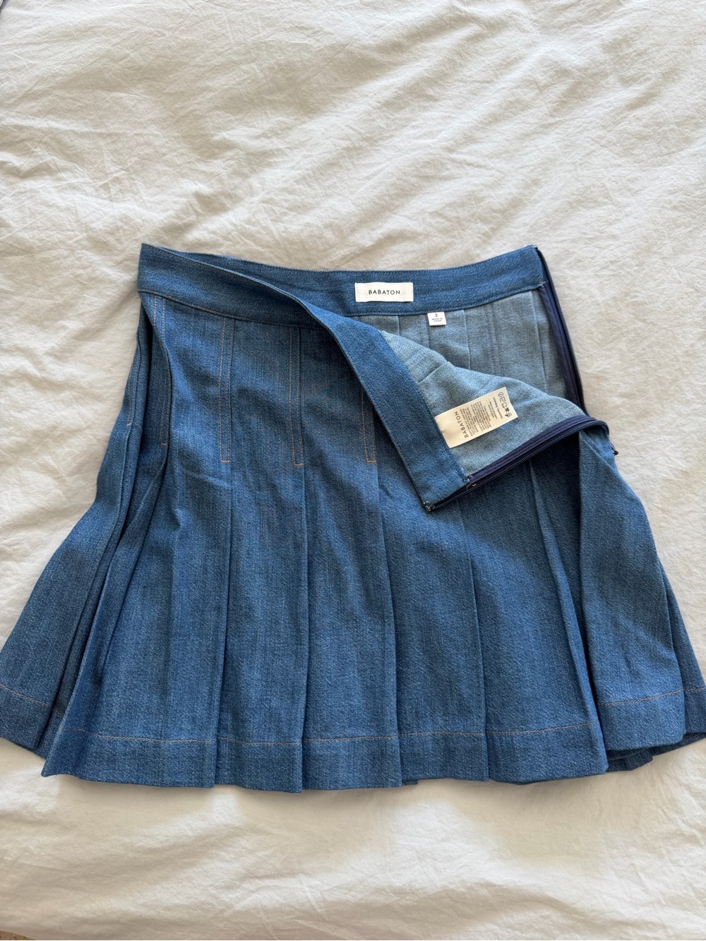Aritzia Babaton Perspective Pleated Denim Mini Skirt Size 2